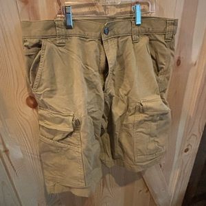 Carhartt cargo shorts tan